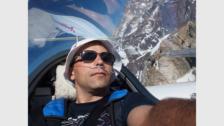 Pilot to display bitcoin logo on glider during world's first Mt. Everest flight