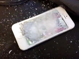 Watch Bitcoin Users Destroy Their iPhones in Protest of Apple Removing the Blockchain App