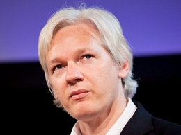 Julian Assange Tightlipped on Ecuador Spying Tactics, Lack of Transparency Worrying