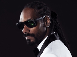Snoop Dogg Learns One Reason Why Bitcoin Is Better Than Cash: Civil Forfeiture