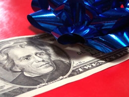 Four Reasons Why You Should Invest Your Christmas Bonus in Bitcoin