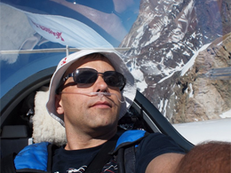 Pilot to display bitcoin logo on glider during world's first Mt. Everest flight