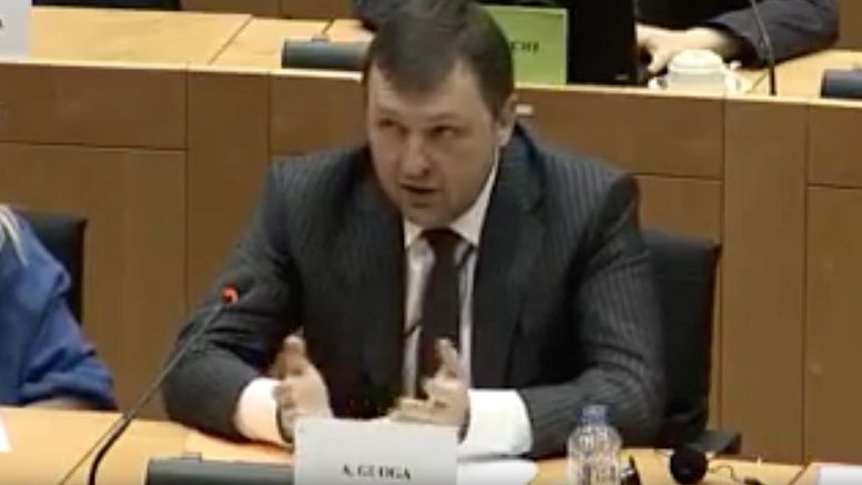 European Parliament Member: Everyone Should 'Get Some Bitcoins'