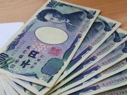 Japan Considers Regulating Virtual Currencies as Conventional Currency Equivalents