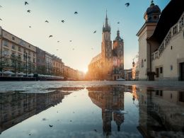 Polish Ministry Considers Blockchain Impact on Government Services