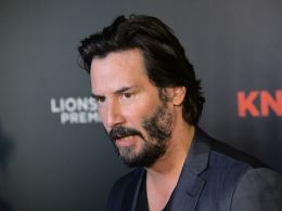 Keanu Reeves, Narrator of Deep Web, Starts Filming Replica