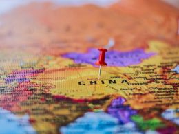 Bitcoin's Price Volatile at $900 as China Concerns Linger