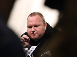 Kim Dotcom Extradition Trial Starts & He Brings His Own Ejection Seat