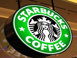 Starbucks Customers can now Choose Between Bitcoin or Apple Pay